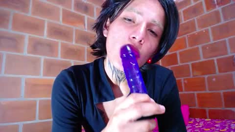 bellamy_094 online show from 12-17-25, 08:04