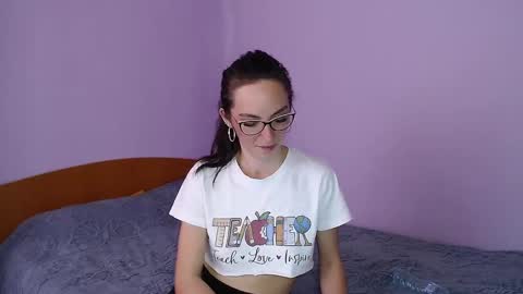 bellaqueen0701 online show from 02-25-25, 08:47