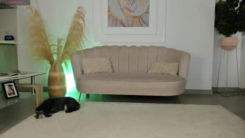 Snapshot of bellarossii chatting on 11-08-25, 01:06 CALL ME BELLA online show from 11-08-25, 01:06