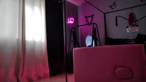 Snapshot of bellaskeykeeper chatting on 02-20-26, 05:57 Bellaskeykeeper online show from 02-20-26, 05:57