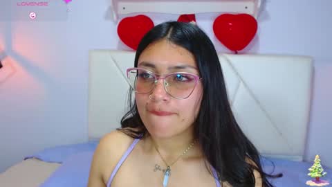 bellastonee1 online show from 12-17-24, 04:23