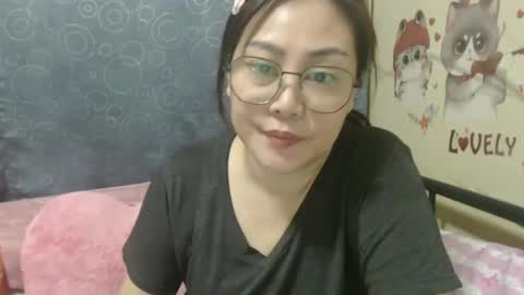 Bella online show from 01-17-25, 01:56