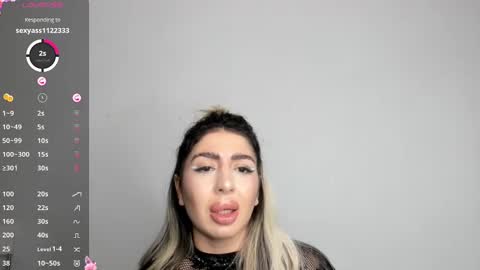 Snapshot of belle_hallle chatting on 12-05-24, 06:22 LucyJelly online show from 12-05-24, 06:22