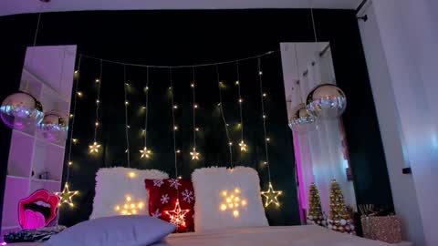 Kim online show from 12-14-24, 09:29