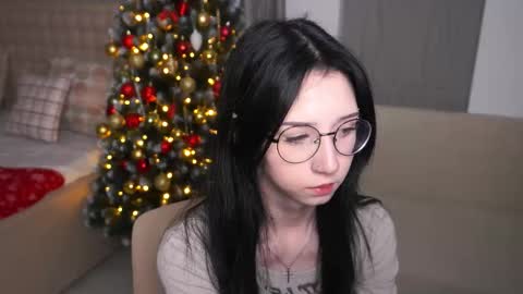 Snapshot of belle_phine chatting on 01-10-26, 05:42 Bea online show from 01-10-26, 05:42