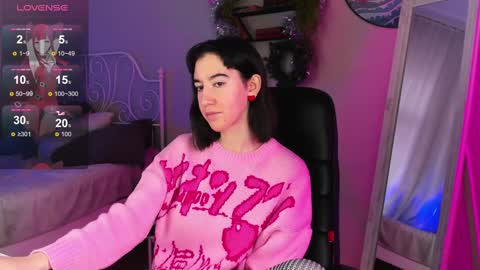 Snapshot of belle_via chatting on 12-15-24, 09:35 Bella online show from 12-15-24, 09:35