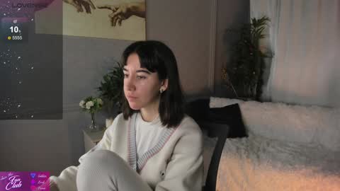 Snapshot of belle_via chatting on 01-14-25, 08:20 Bella online show from 01-14-25, 08:20