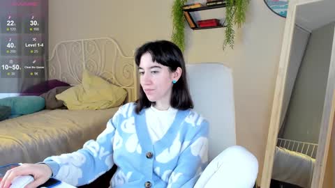 Snapshot of belle_via chatting on 01-17-25, 08:45 Bella online show from 01-17-25, 08:45