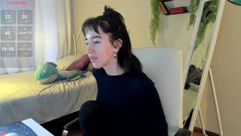 Snapshot of belle_via chatting on 01-19-25, 08:39 Bella online show from 01-19-25, 08:39