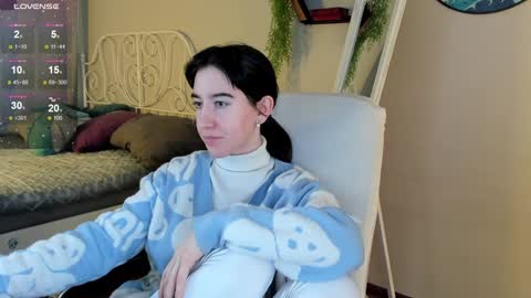 Snapshot of belle_via chatting on 01-23-25, 08:36 Bella online show from 01-23-25, 08:36