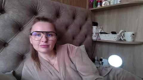 Amelia online show from 09-28-25, 12:32
