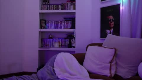 BELLE   online show from 12-05-25, 02:36