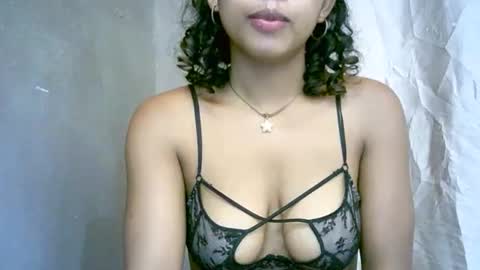 Snapshot of bellibellah chatting on 02-18-26, 06:53 BelliBellah online show from 02-18-26, 06:53