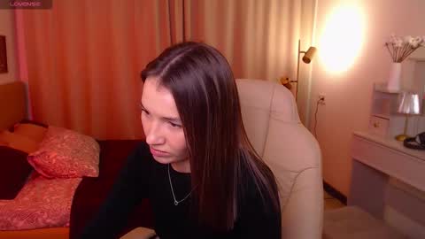 Snapshot of bellla_haddid chatting on 11-21-25, 01:59 Bella online show from 11-21-25, 01:59