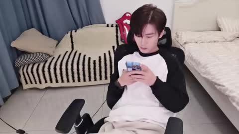 Ben online show from 11-29-25, 03:37