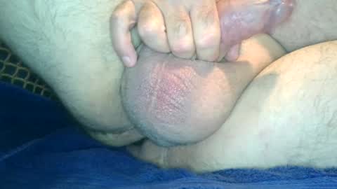 Snapshot of benawhile chatting on 12-15-24, 01:32 benawhile online show from 12-15-24, 01:32