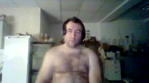 Snapshot of bengi1984 chatting on 02-19-25, 01:29 Robert 1984 online show from 02-19-25, 01:29