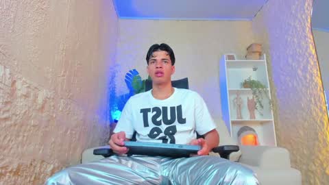 BENJAMIN online show from 01-29-25, 01:16