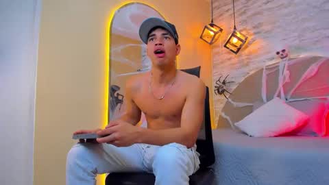 Snapshot of benjamin_more chatting on 10-20-25, 03:56 BENJAMIN online show from 10-20-25, 03:56