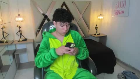 BENJAMIN online show from 10-08-25, 10:07