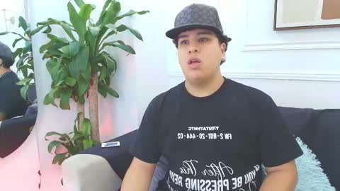 bennett_alejoo online show from 10-20-25, 09:26