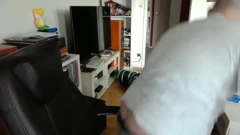 Ben online show from 02-15-25, 09:05