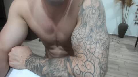 Snapshot of benthebodybuilder chatting on 12-02-24, 12:09 Ben Braxton online show from 12-02-24, 12:09