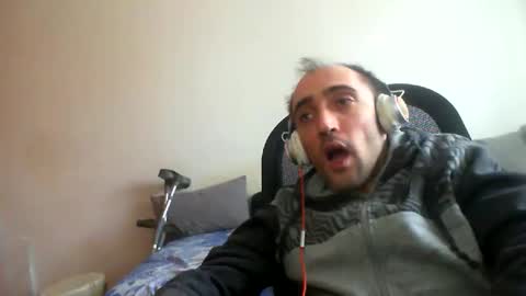 bentish online show from 12-20-25, 09:16