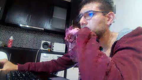 Snapshot of bentleypt chatting on 09-09-25, 12:32 BentleyPT online show from 09-09-25, 12:32