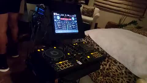 Snapshot of bentpilot chatting on 11-24-25, 12:49 bentpilot online show from 11-24-25, 12:49