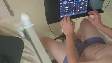 Snapshot of bentpilot chatting on 02-12-26, 04:13 bentpilot online show from 02-12-26, 04:13