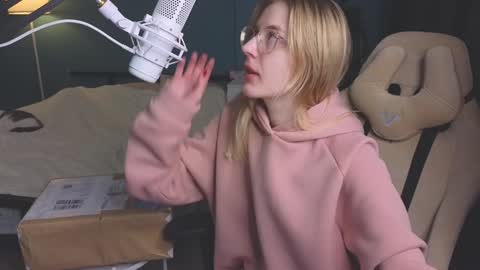 Alice online show from 01-05-25, 10:53