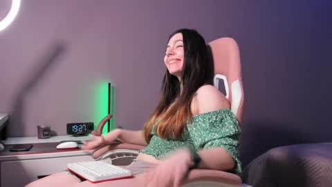 BeriesNiks online show from 12-25-24, 12:26