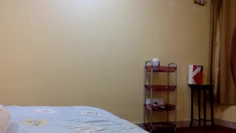 Snapshot of bermudatriangle12 chatting on 10-14-25, 04:30 tixxie online show from 10-14-25, 04:30