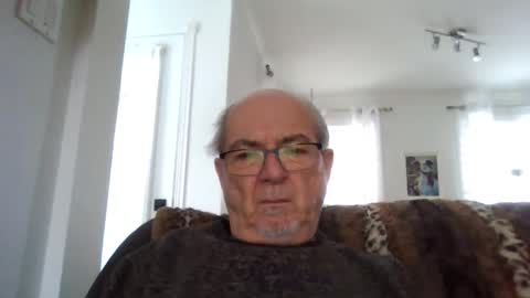 bernard1102 online show from 01-02-25, 02:02