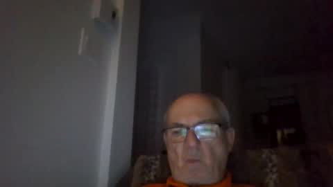 Snapshot of bernard1102 chatting on 10-08-25, 02:20 bernard1102 online show from 10-08-25, 02:20