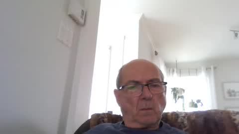 Snapshot of bernard1102 chatting on 11-02-25, 04:20 bernard1102 online show from 11-02-25, 04:20