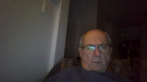 Snapshot of bernard1102 chatting on 11-08-25, 01:28 bernard1102 online show from 11-08-25, 01:28