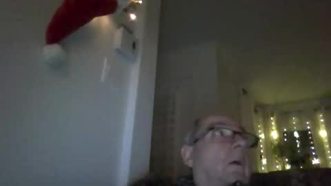 Snapshot of bernard1102 chatting on 11-29-25, 01:19 bernard1102 online show from 11-29-25, 01:19