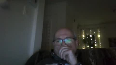 Snapshot of bernard1102 chatting on 12-03-25, 12:18 bernard1102 online show from 12-03-25, 12:18