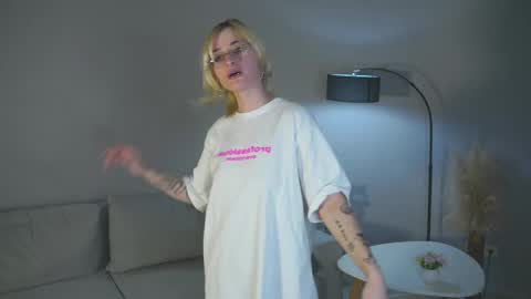 Snapshot of berneicemcqueeney chatting on 12-03-25, 10:57 berneicemcqueeney online show from 12-03-25, 10:57