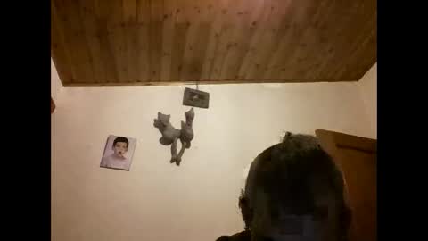 bernichaoss77 online show from 03-05-25, 11:49