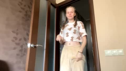 Sophia online show from 10-04-25, 10:57