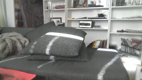 Snapshot of berra3232 chatting on 10-11-25, 10:03 berra online show from 10-11-25, 10:03