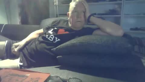 Snapshot of berra3232 chatting on 10-26-25, 08:59 berra online show from 10-26-25, 08:59