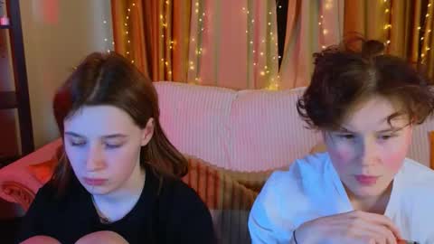 Snapshot of berry_assortment chatting on 12-22-25, 04:48 Your sweet Tara and Eva online show from 12-22-25, 04:48