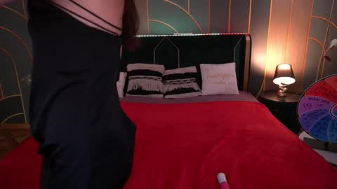 Violette online show from 10-14-25, 09:26