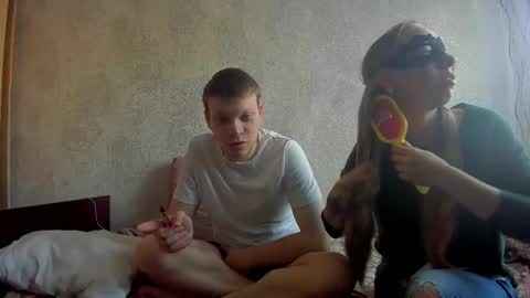 Robi and Sam ... online show from 09-24-25, 04:27