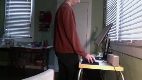 Snapshot of best_triam chatting on 02-23-25, 07:49 best_triam online show from 02-23-25, 07:49