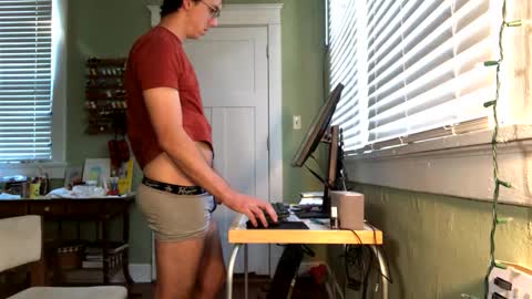 Snapshot of best_triam chatting on 09-29-25, 09:08 best_triam online show from 09-29-25, 09:08